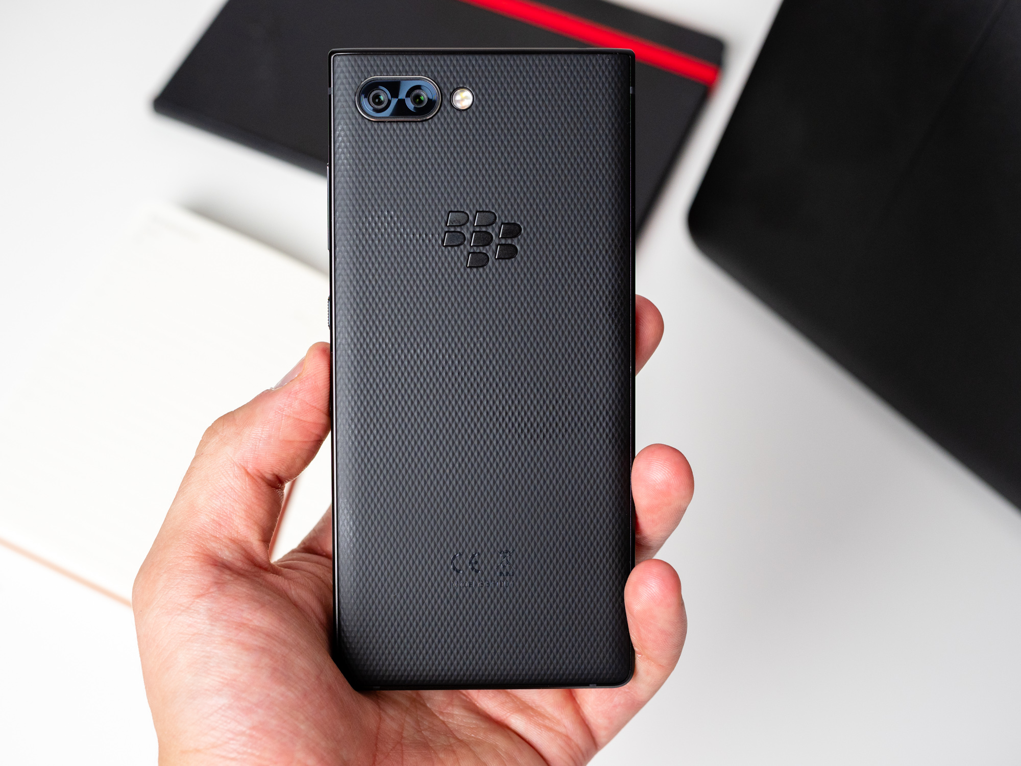 BlackBerry Key2 - tył. class="wp-image-778555" 