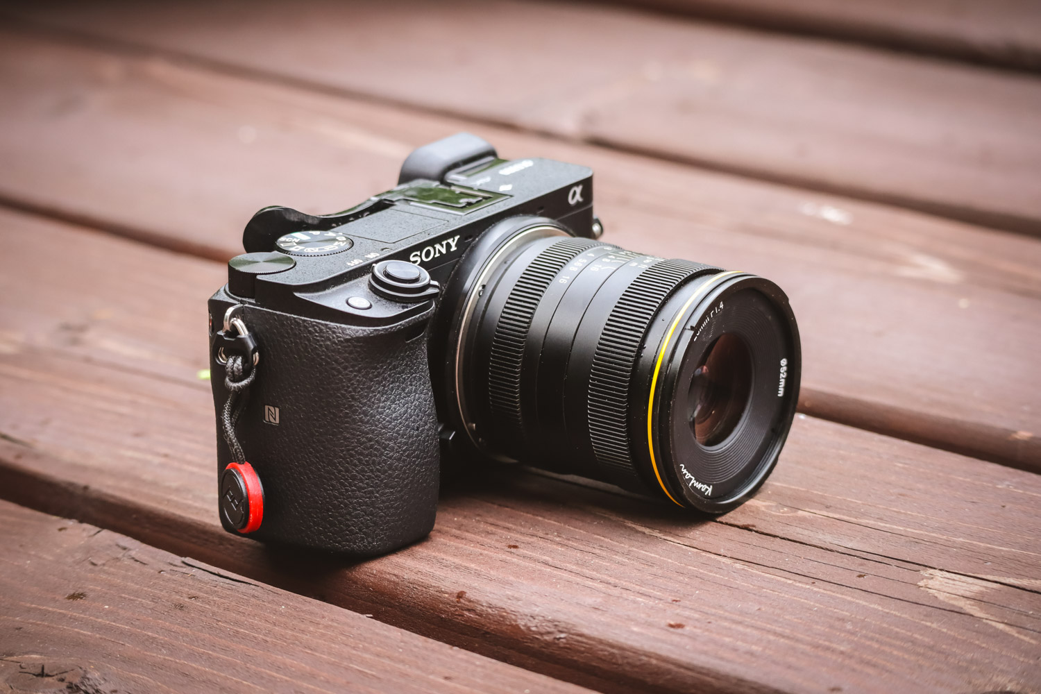 kamlan 28mm f/1.4 - recenzja
