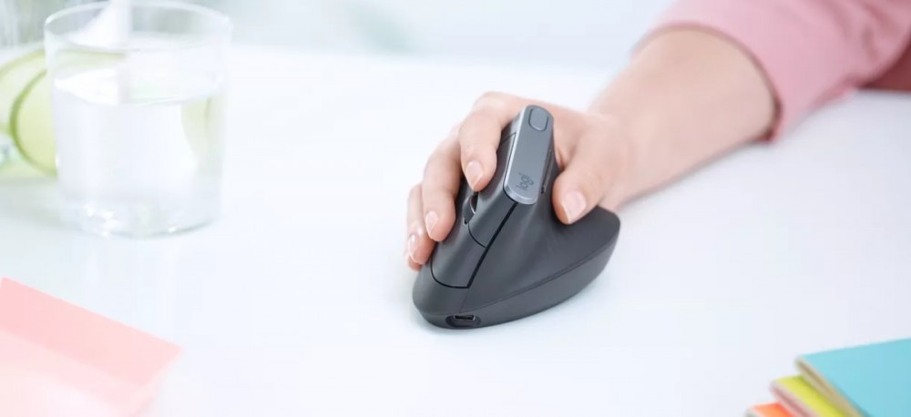 Logitech MX Vertical - nowa ergonomiczna myszka. class="wp-image-787018"