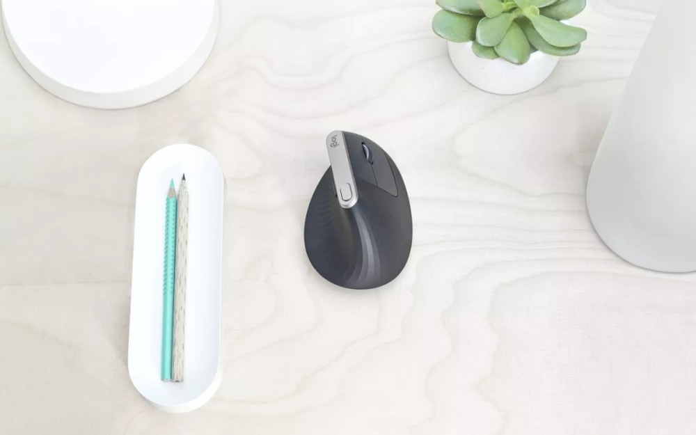 Logitech MX Vertical - nowa ergonomiczna myszka. class="wp-image-787021"