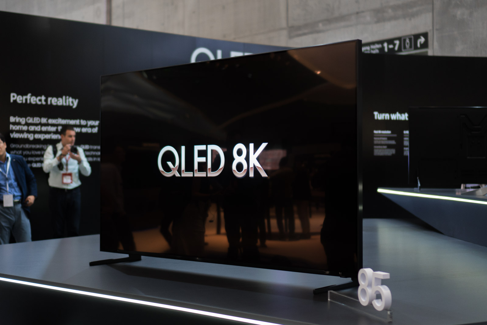 samsung qled 8k class="wp-image-794014" 
