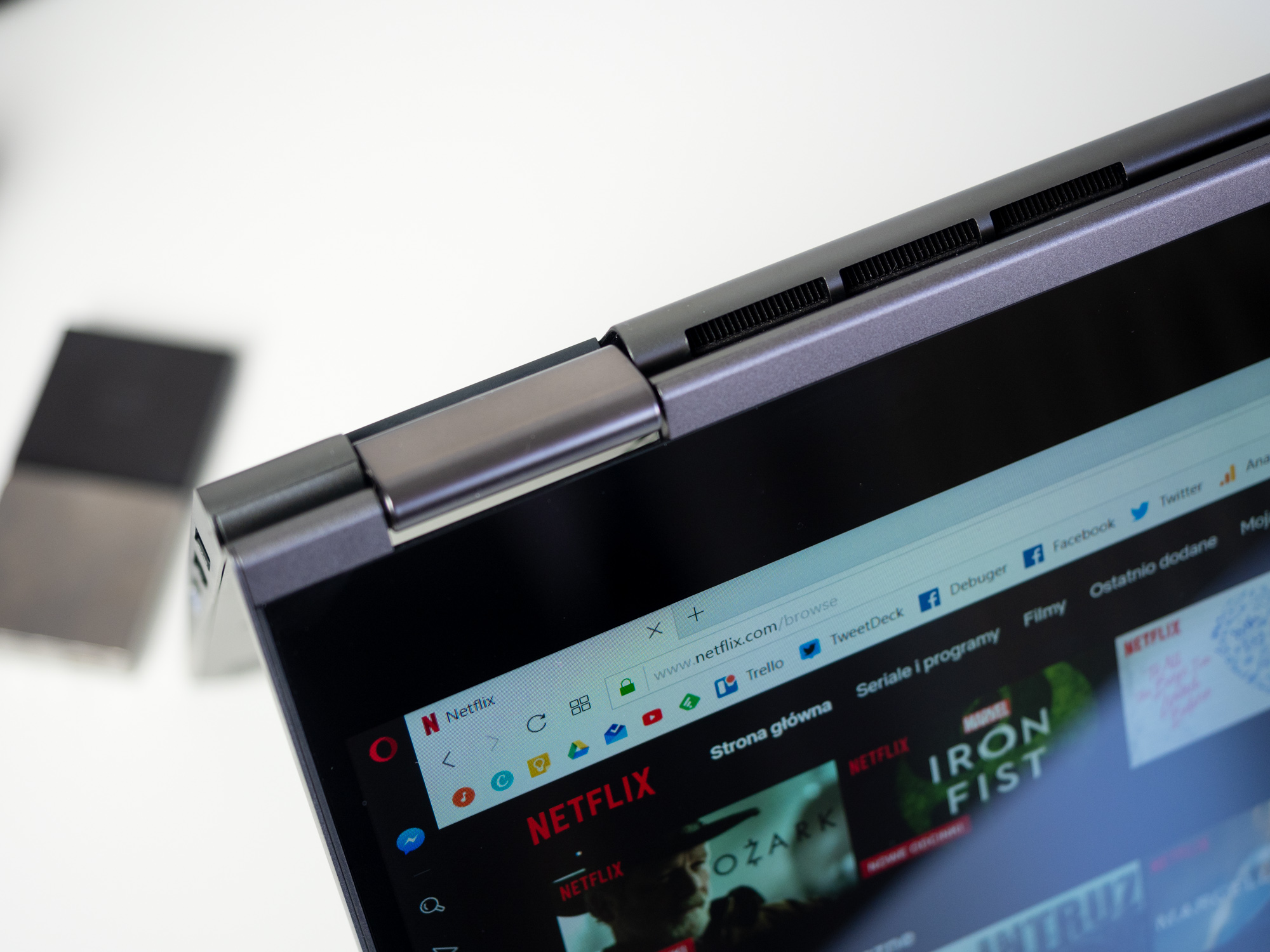 Lenovo Yoga 730 