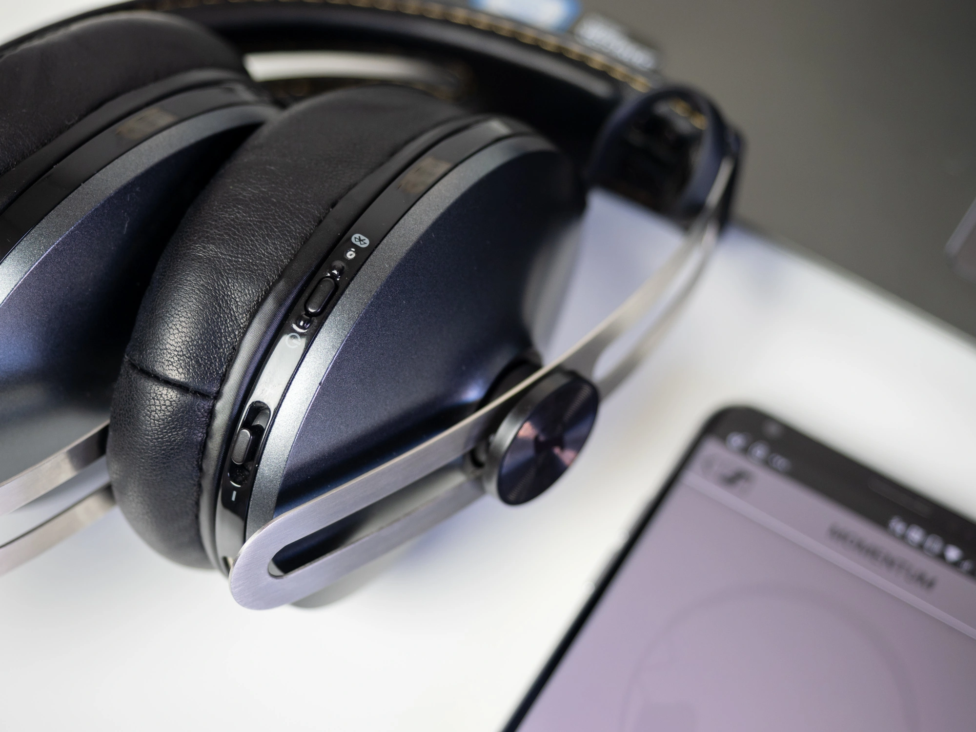 Sennheiser Momentum Wireless M2 - jakie słuchawki bluetooth wybrać? class="wp-image-800965"