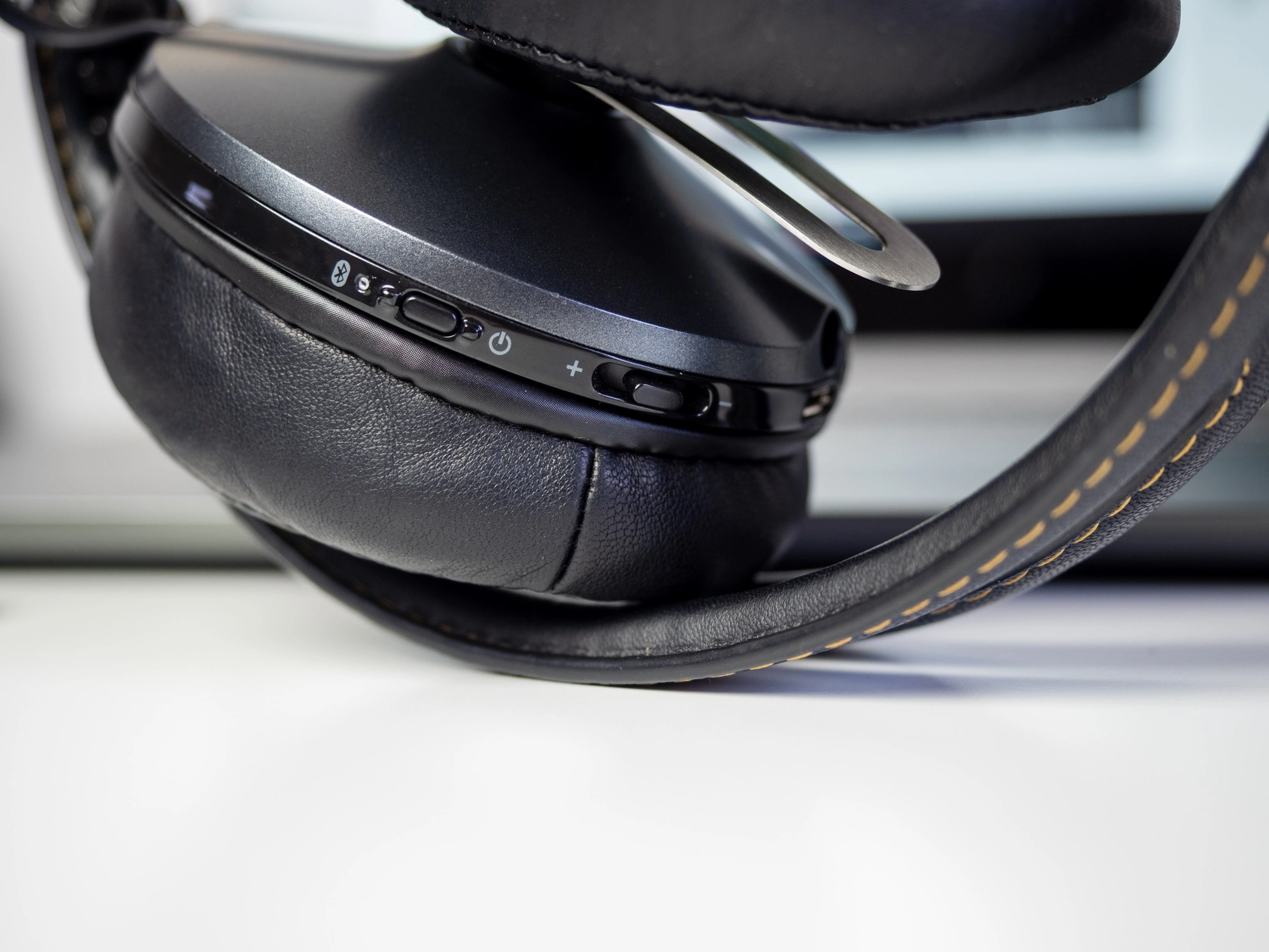 Sennheiser Momentum Wireless M2 - jakie słuchawki bluetooth wybrać? class="wp-image-800971"