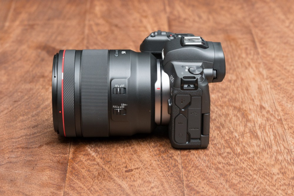 Canon EOS R cena class="wp-image-798511" title="Canon EOS R cena" 