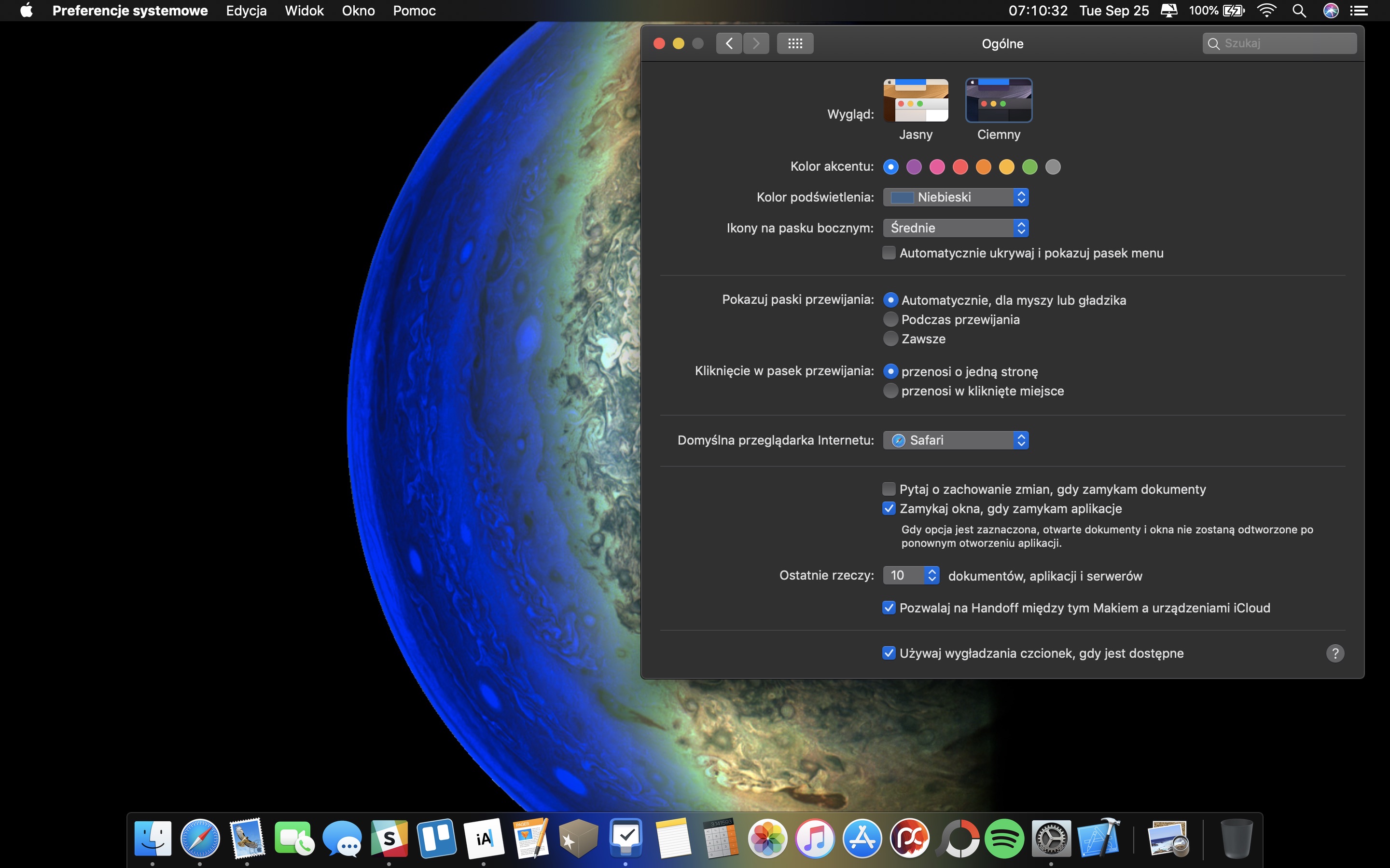 Tryb ciemny w macOS Mojave class="wp-image-809008" 