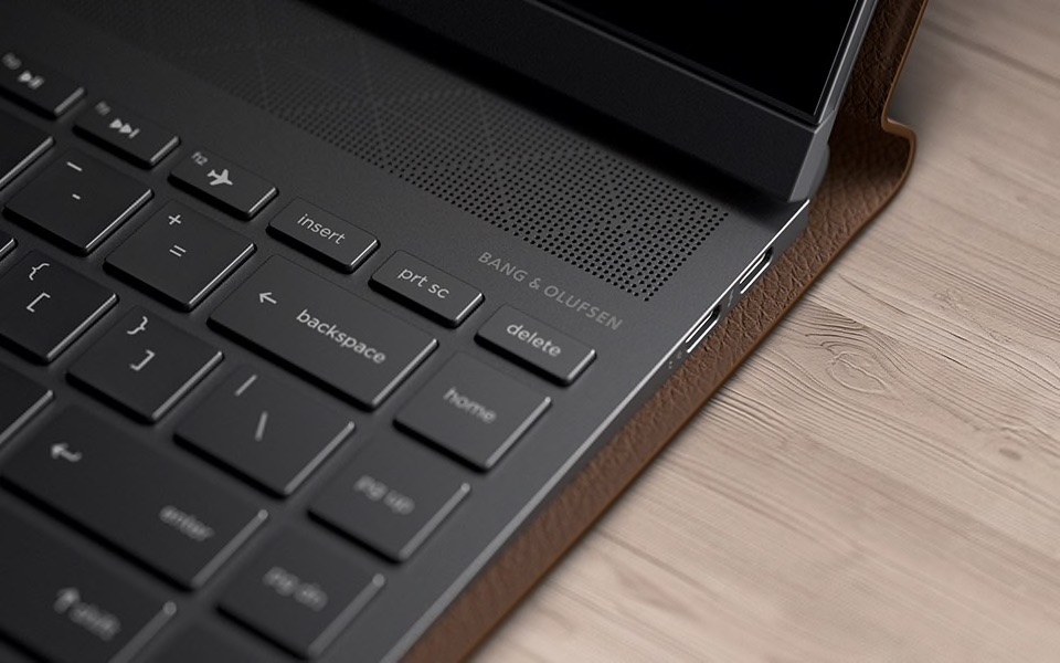 HP spectre folio - skórzany laptop class="wp-image-812978" 