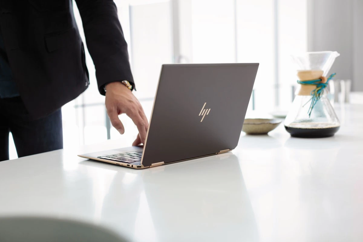 HP Spectre x360 2018 class="wp-image-827459"