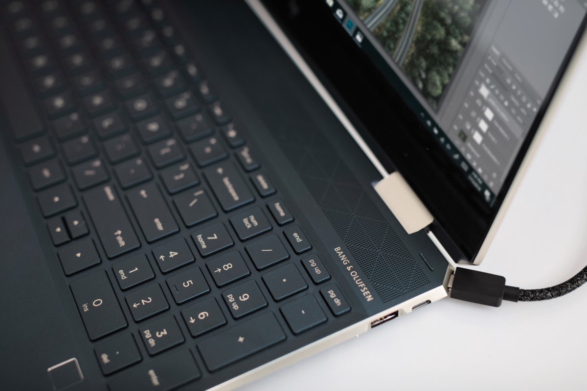 HP Spectre x360 2018 class="wp-image-827444" 