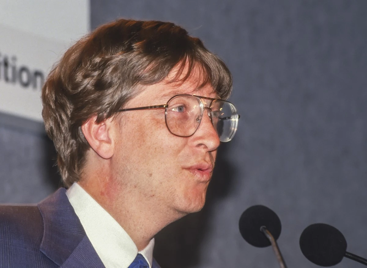 bill gates sylwetka class="wp-image-839675"