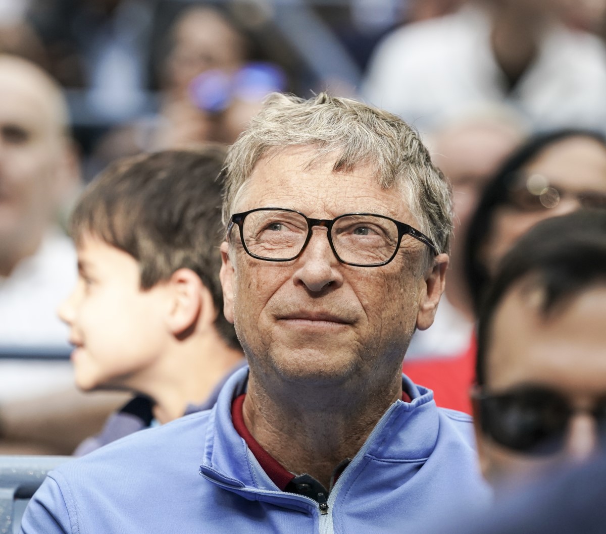 bill gates sylwetka class="wp-image-839678" 