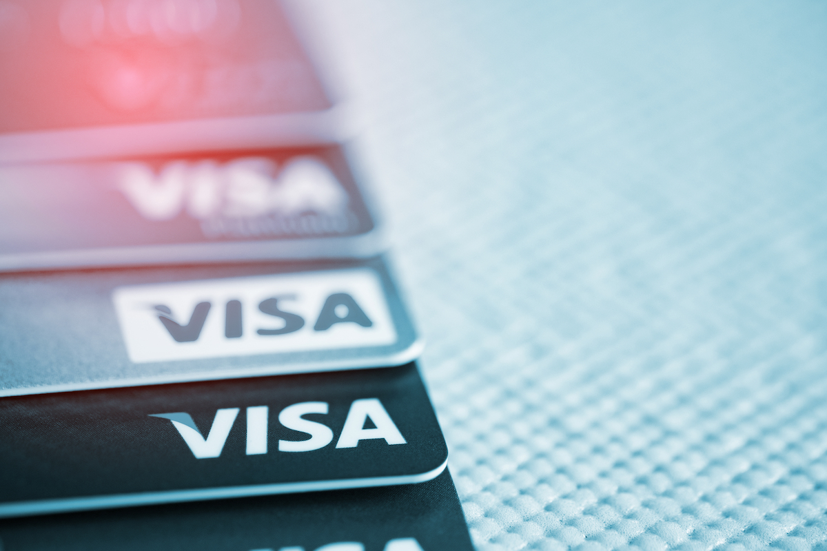 karta visa płatności visa checkout class="wp-image-847697" 