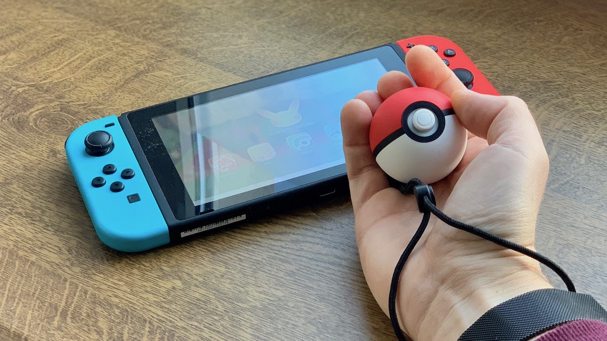poke ball plus pokemon lets go nintendo switch kontroler class="wp-image-842587" 