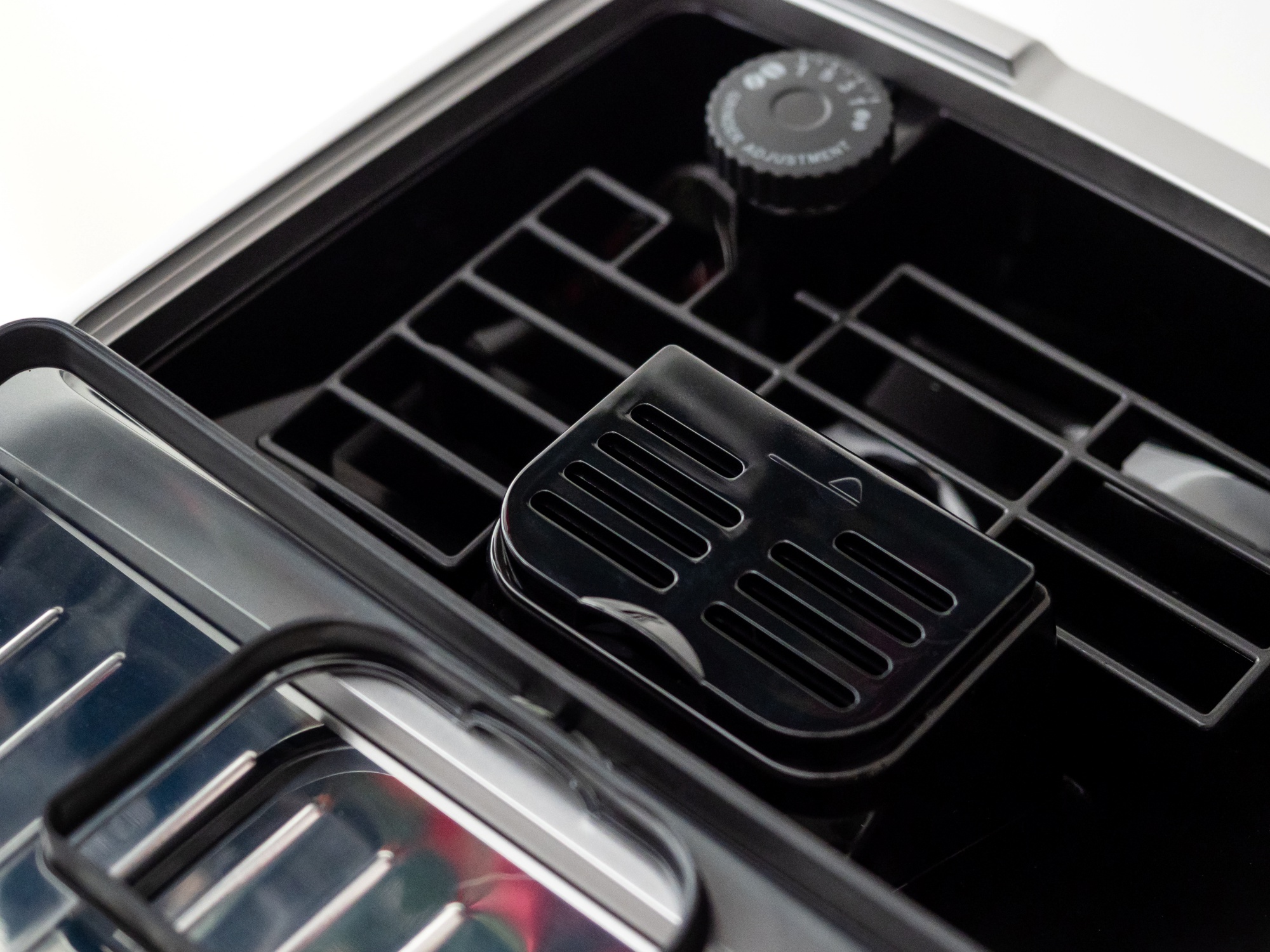 DeLonghi Dinamica Plus - jaki ekspres do kawy wybrać class="wp-image-855749" 