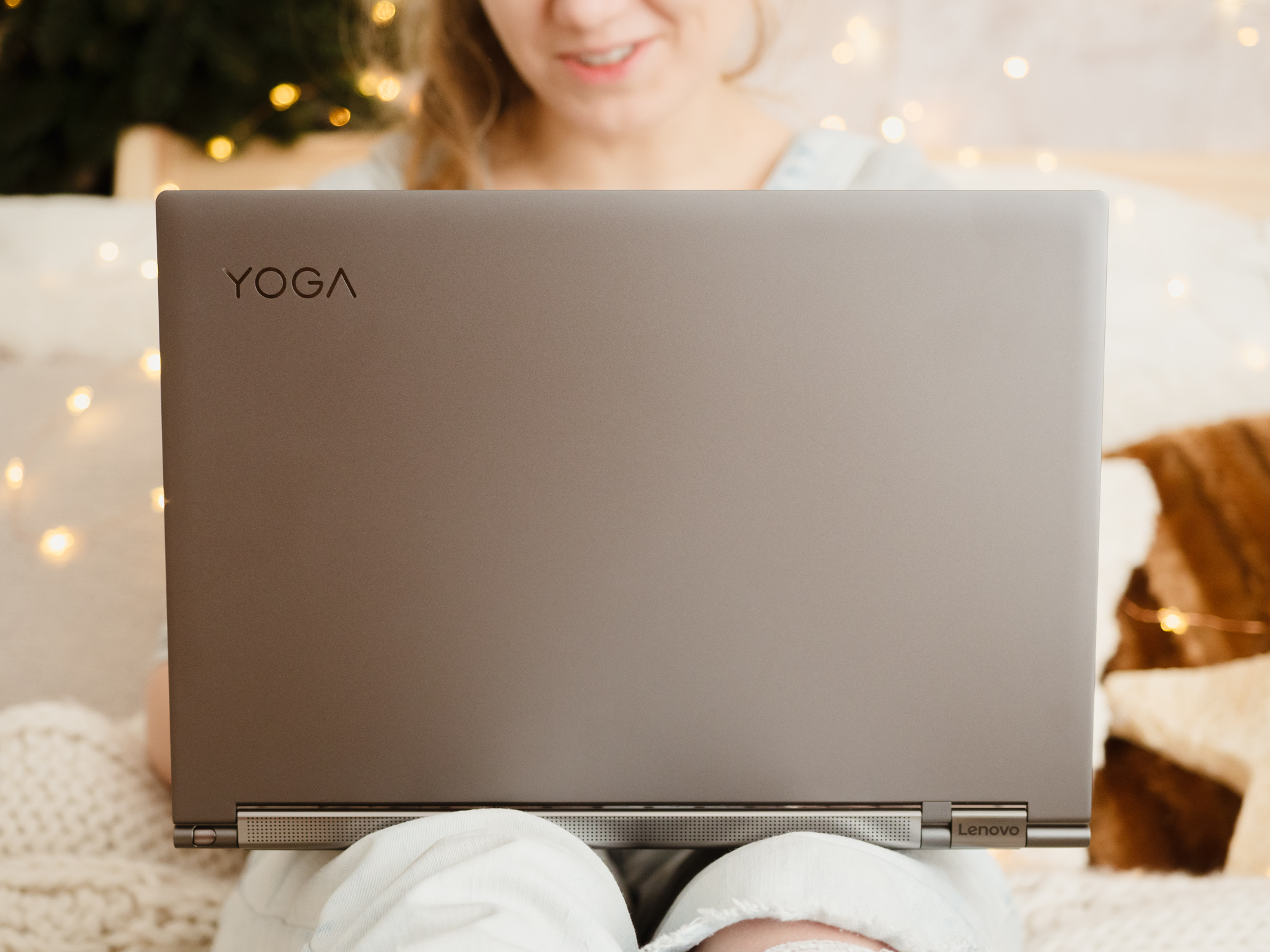 Lenovo Yoga C930 - jak spisują się głośniki w belce pod ekranem?