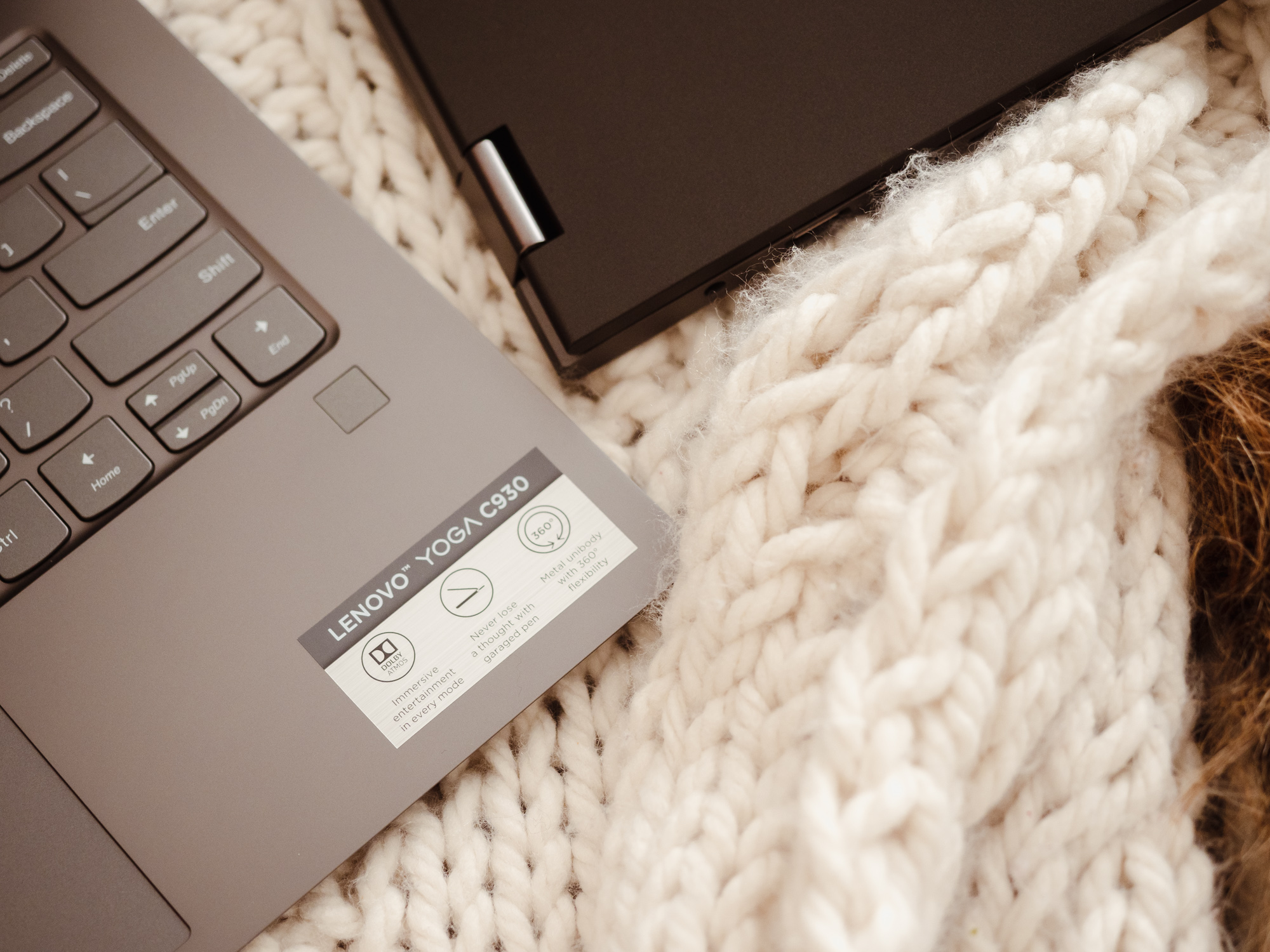 Lenovo Yoga C930 class="wp-image-857864" title="Komputer wprost stworzony dla miłośników seriali. Lenovo Yoga C930 - recenzja" 