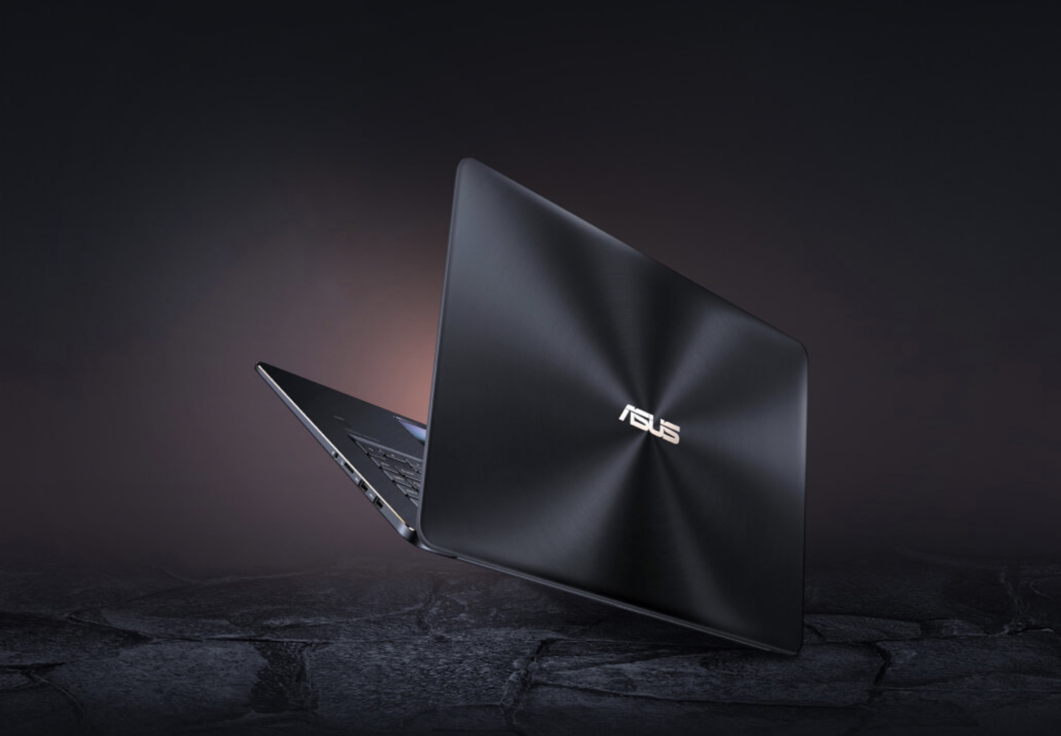 Smartfon dla gracza, router czy monitor? Asus poleca prezenty na święta