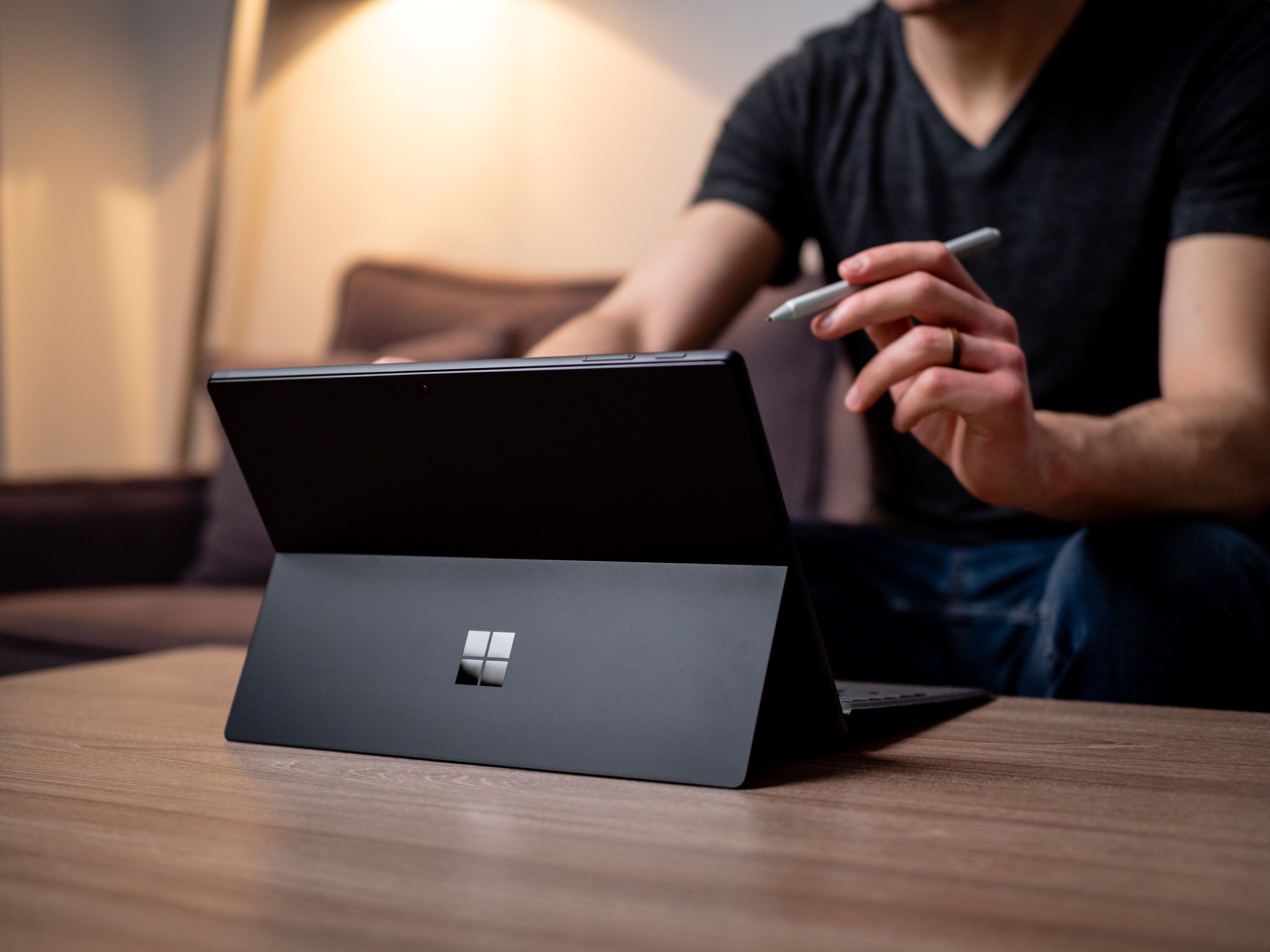 Surface Pro 6 class="wp-image-873571" 
