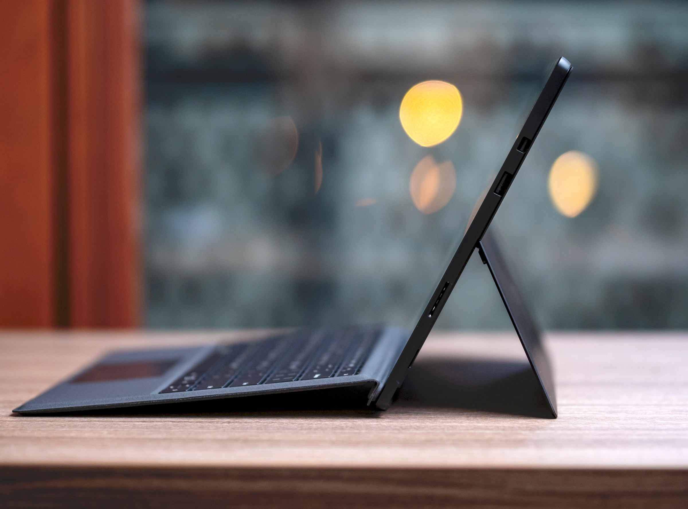Surface Pro 6 class="wp-image-873550" 