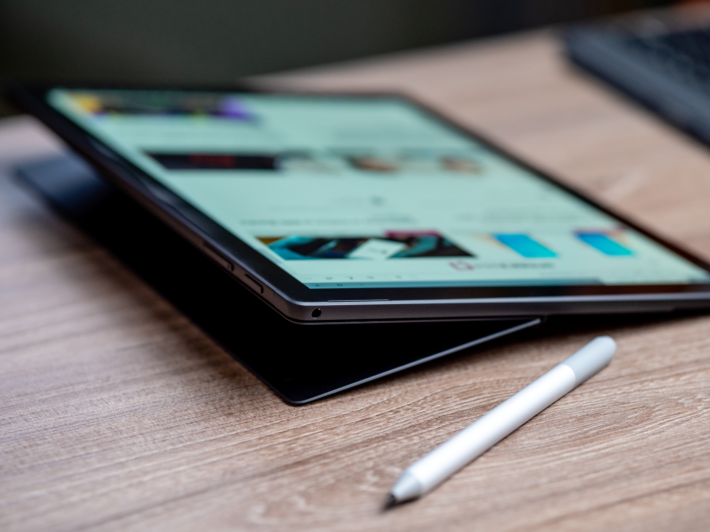 Surface Pro 6 class="wp-image-873559" 