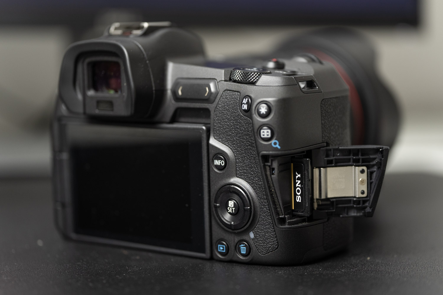 canon eos r recenzja 