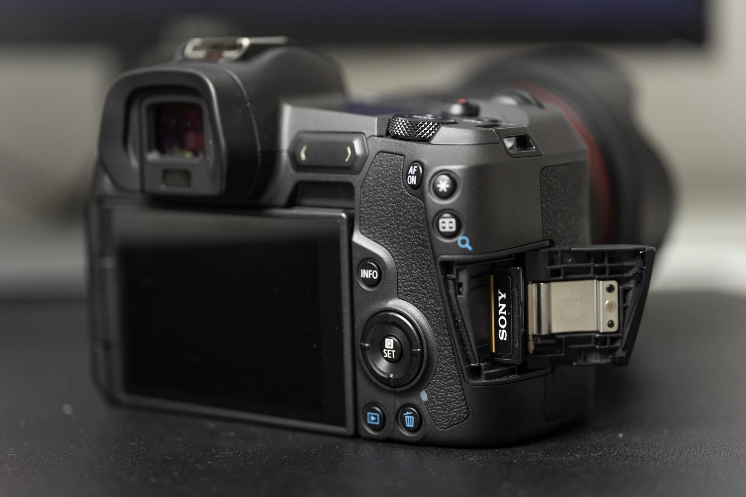 canon eos r recenzja