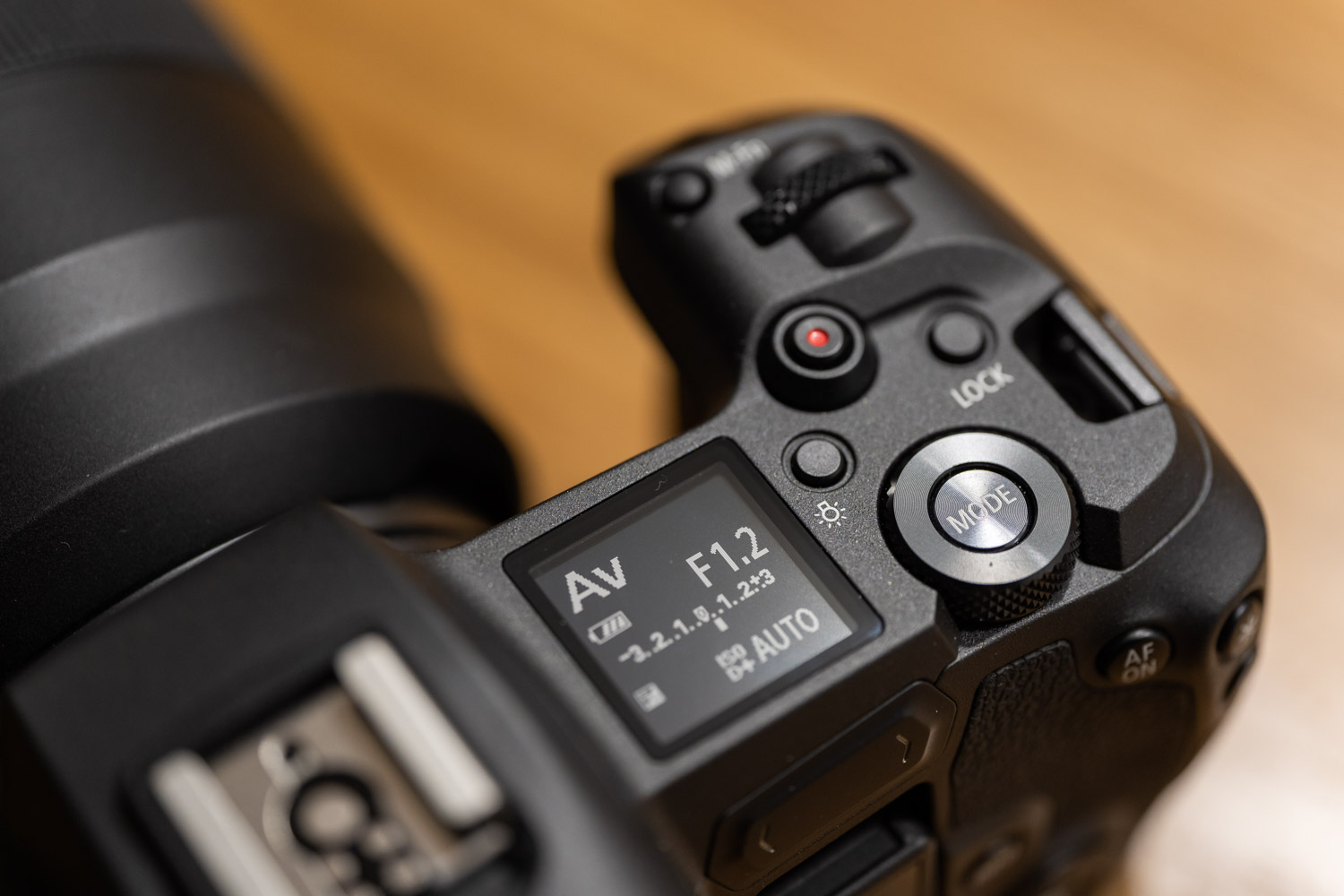 canon eos r recenzja class="wp-image-878569" 