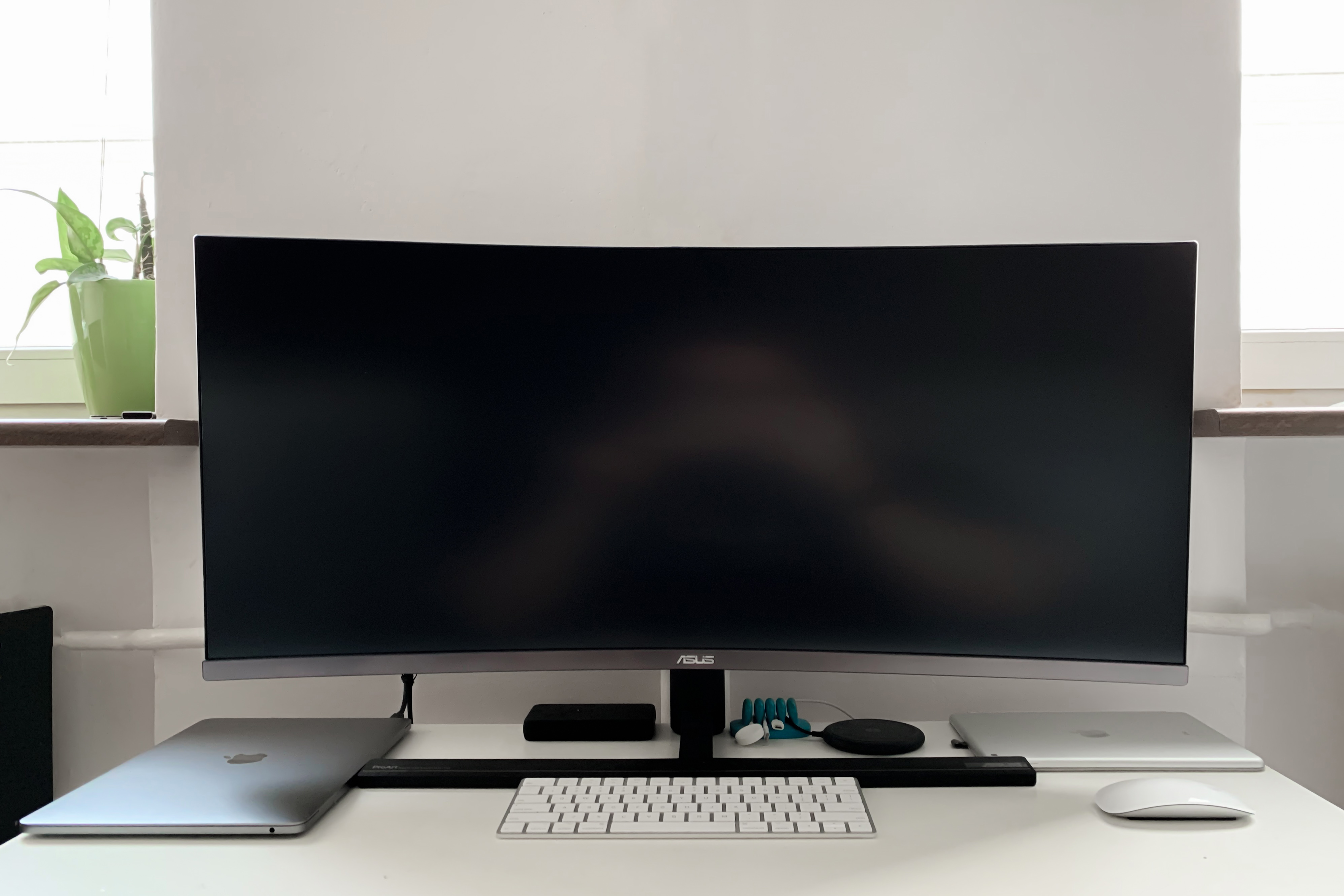 Asus ProArt PA34V monitor do MacBooka Thunderbolt 3 USB-C class="wp-image-896102" 