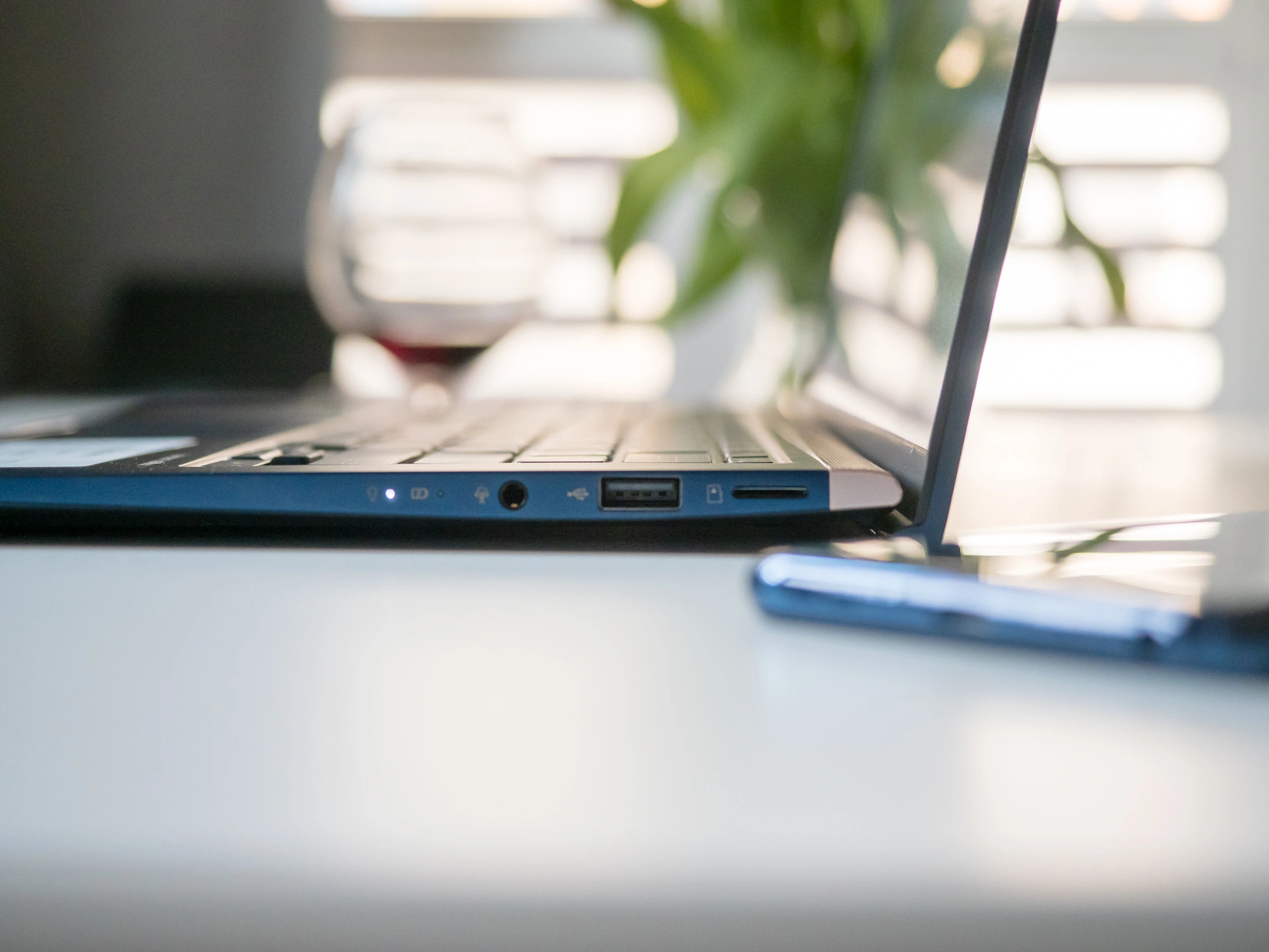 Asus UX433 - recenzja po miesiącu class="wp-image-889744" 