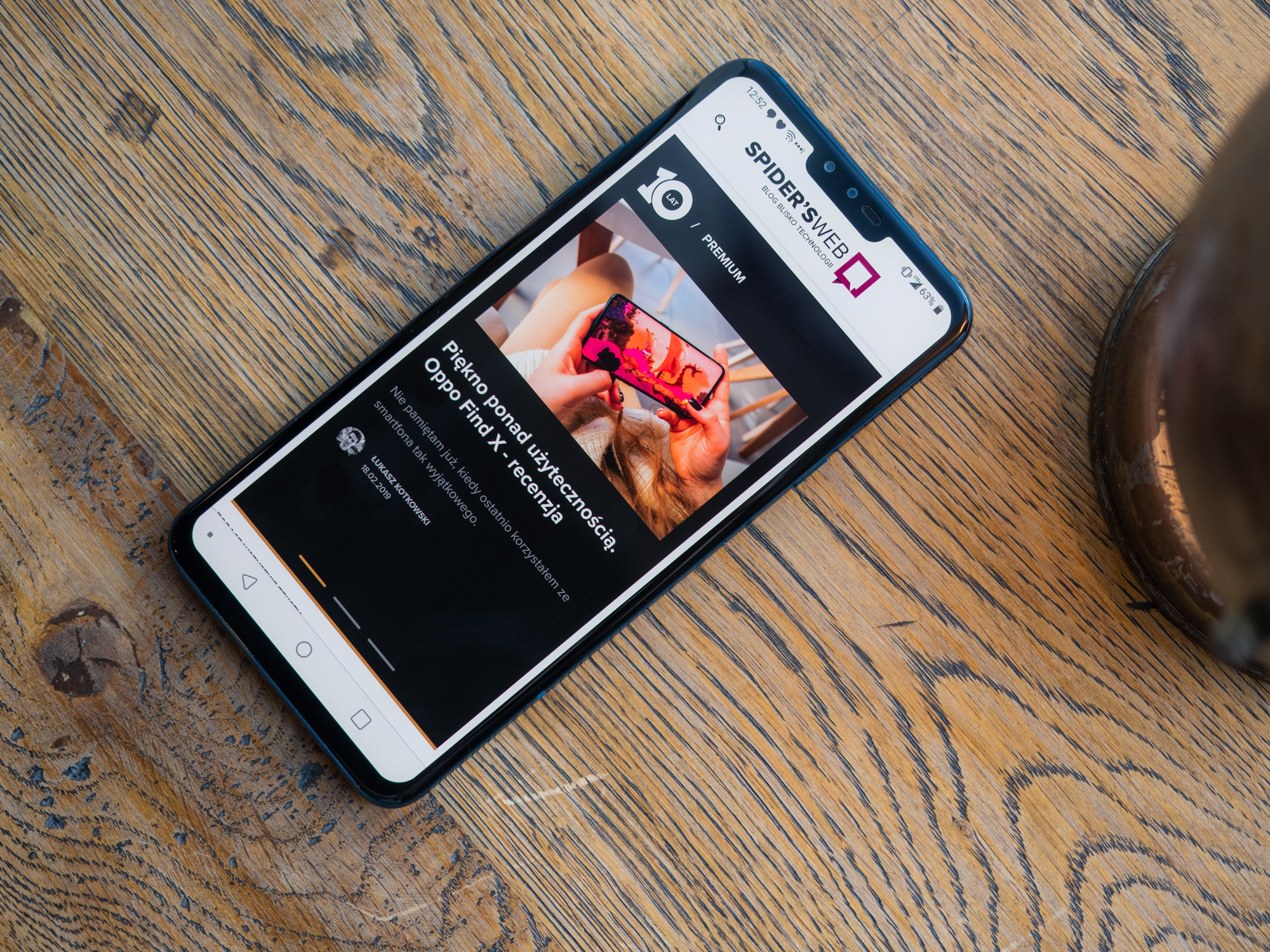 LG V40 ThinQ class="wp-image-889663" 
