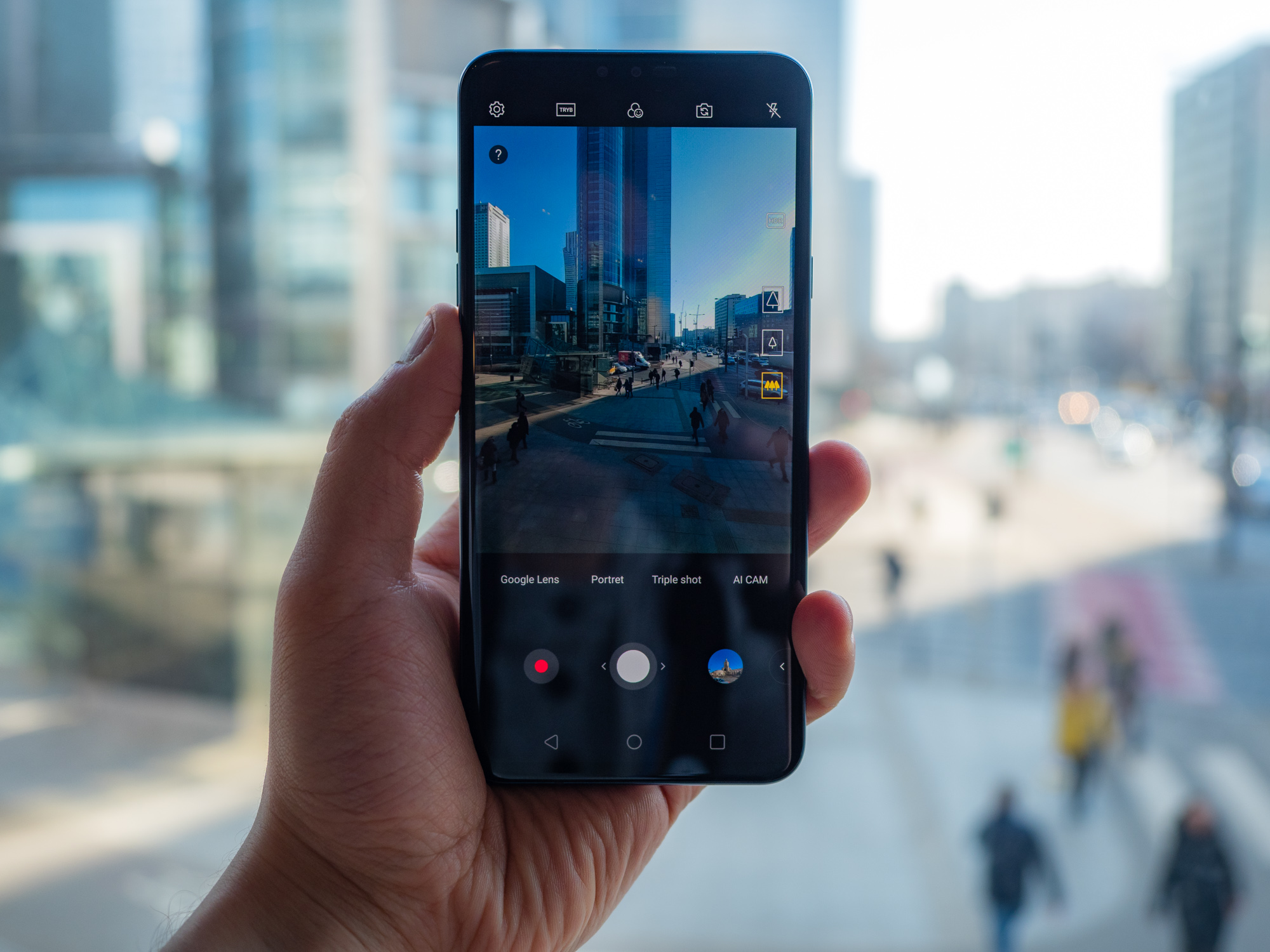 LG V40 ThinQ class="wp-image-889666" 