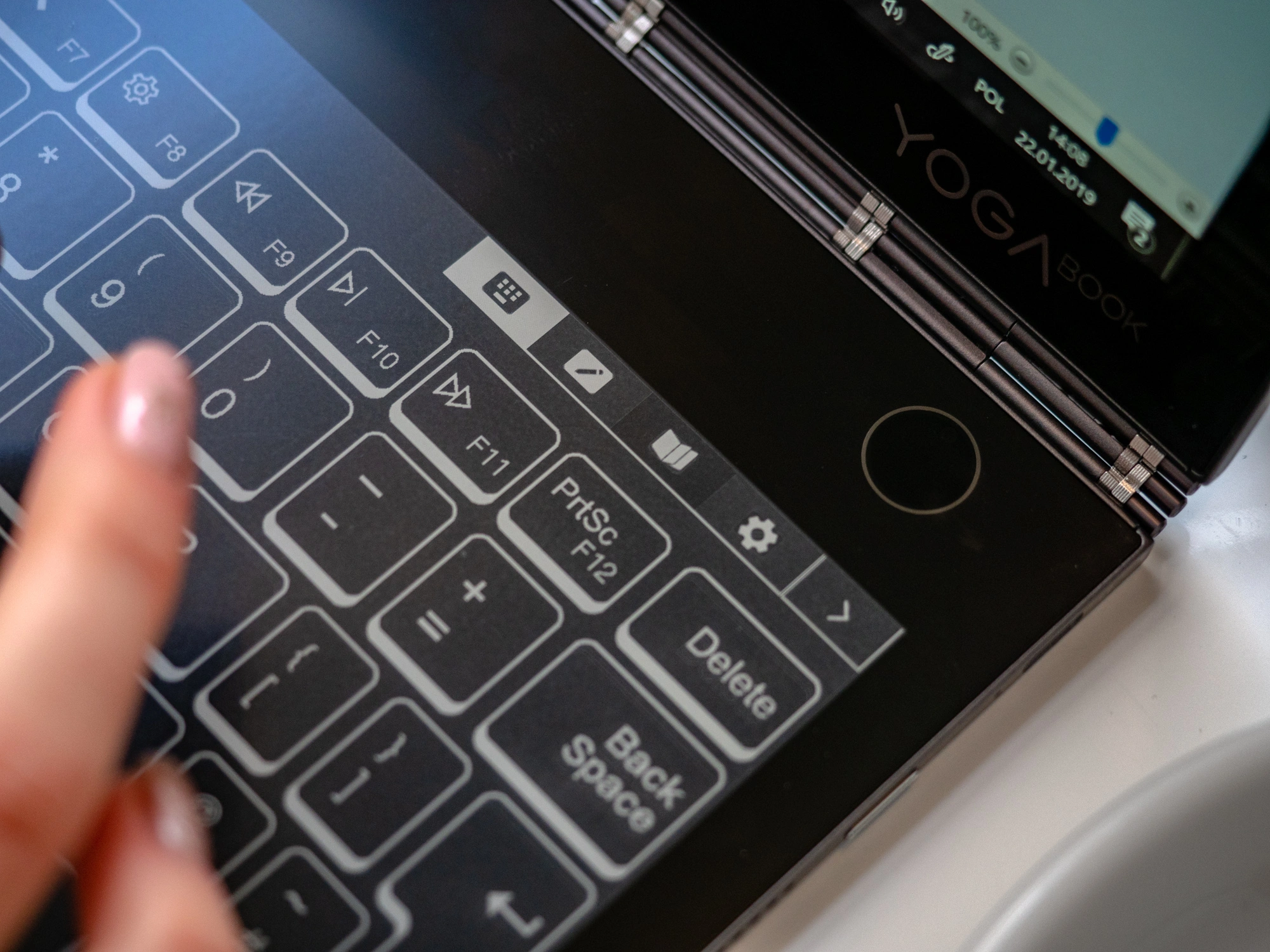 Lenovo Yoga Book C930 class="wp-image-888790" 