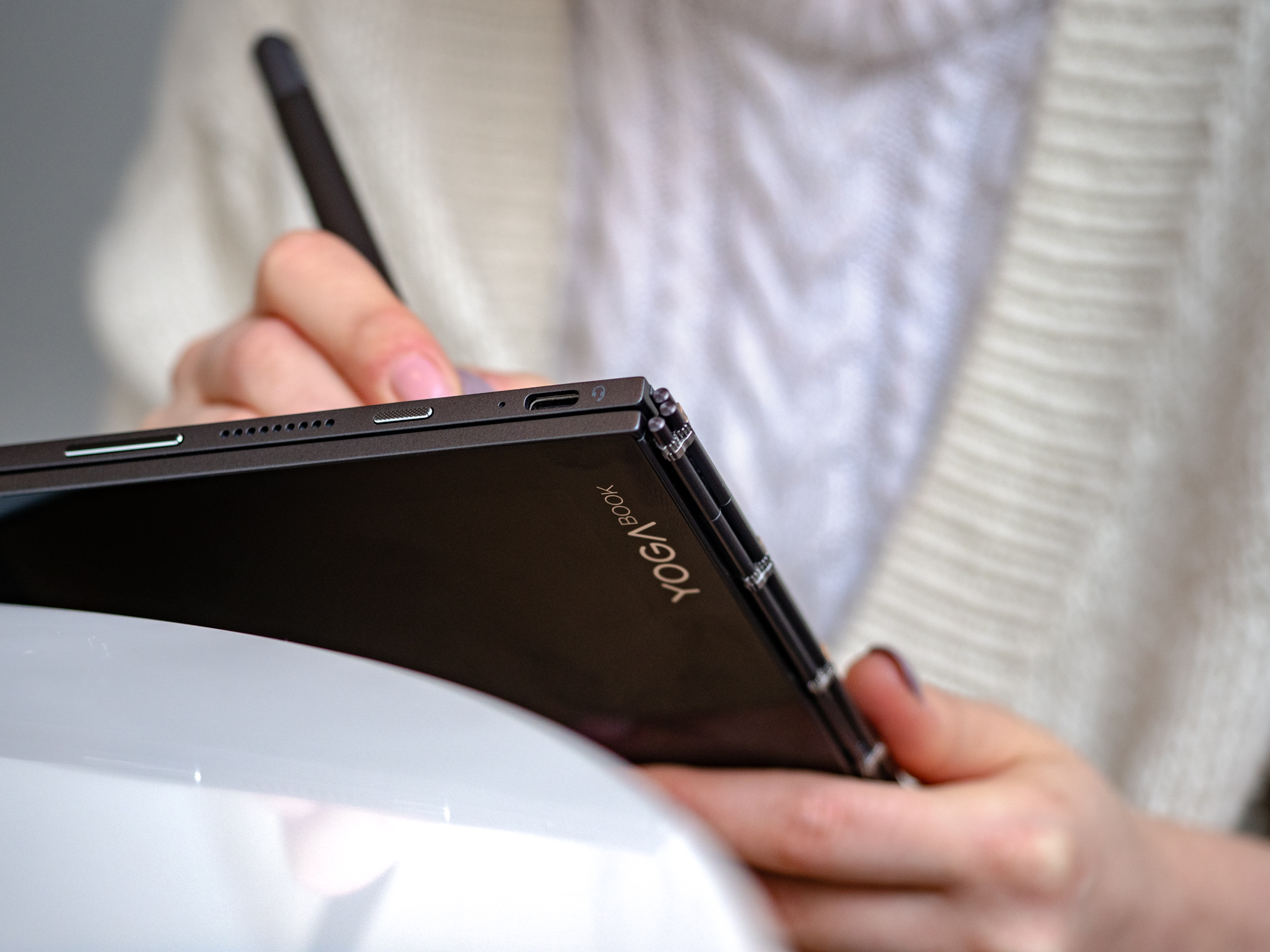 Lenovo Yoga Book C930 class="wp-image-888799" 