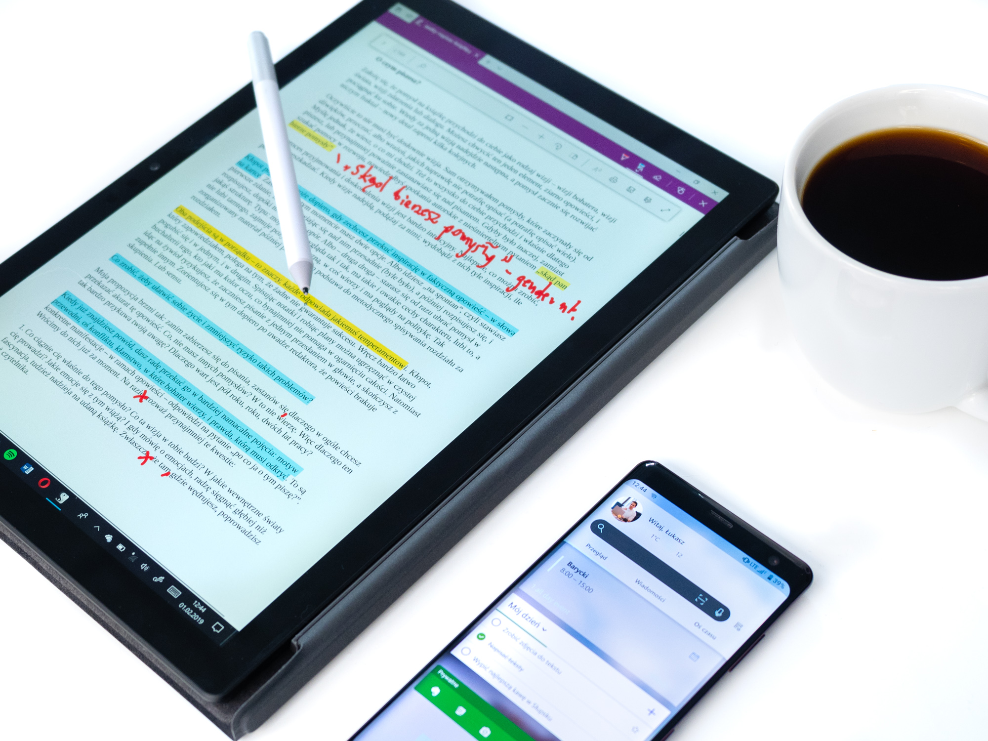 Surface Pro 6 class="wp-image-879808" 