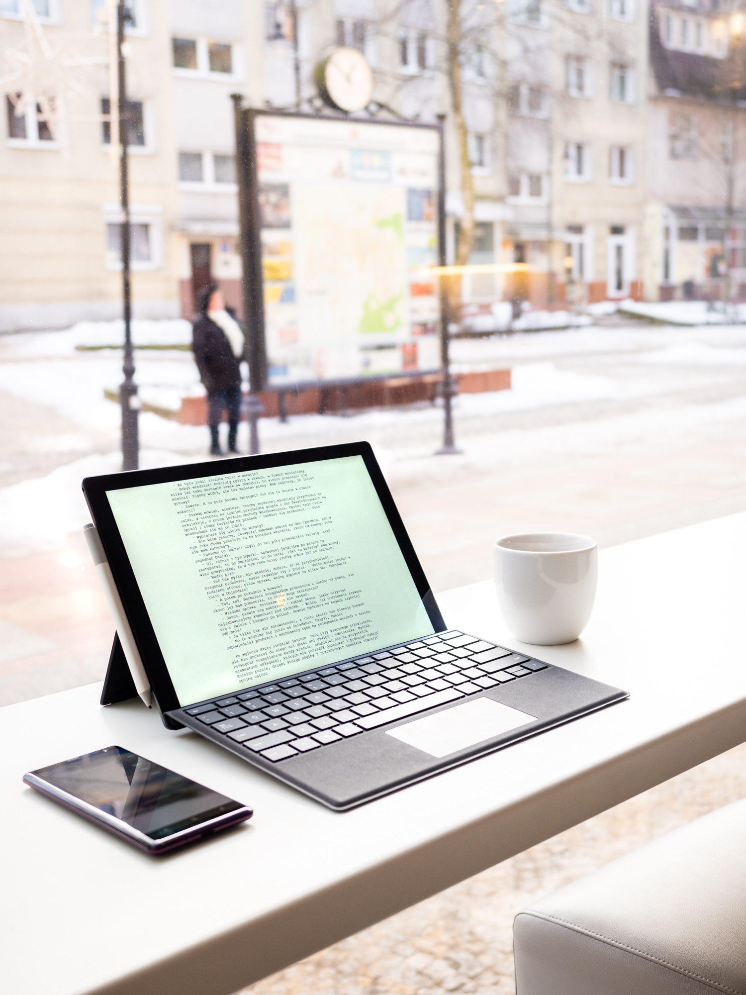 Surface Pro 6 class="wp-image-879781" 