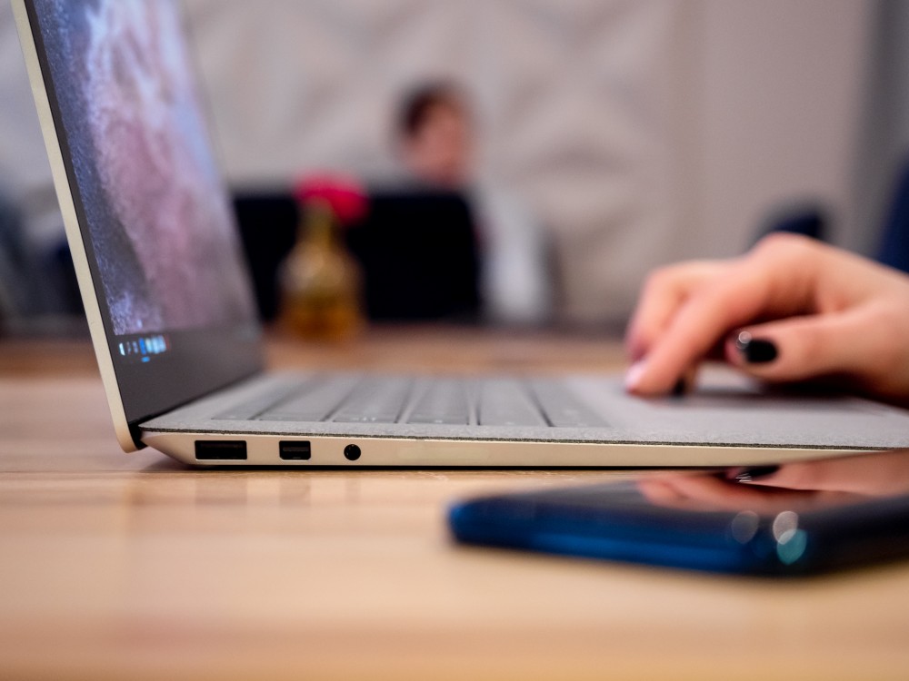Surface Laptop 2 opinie 
