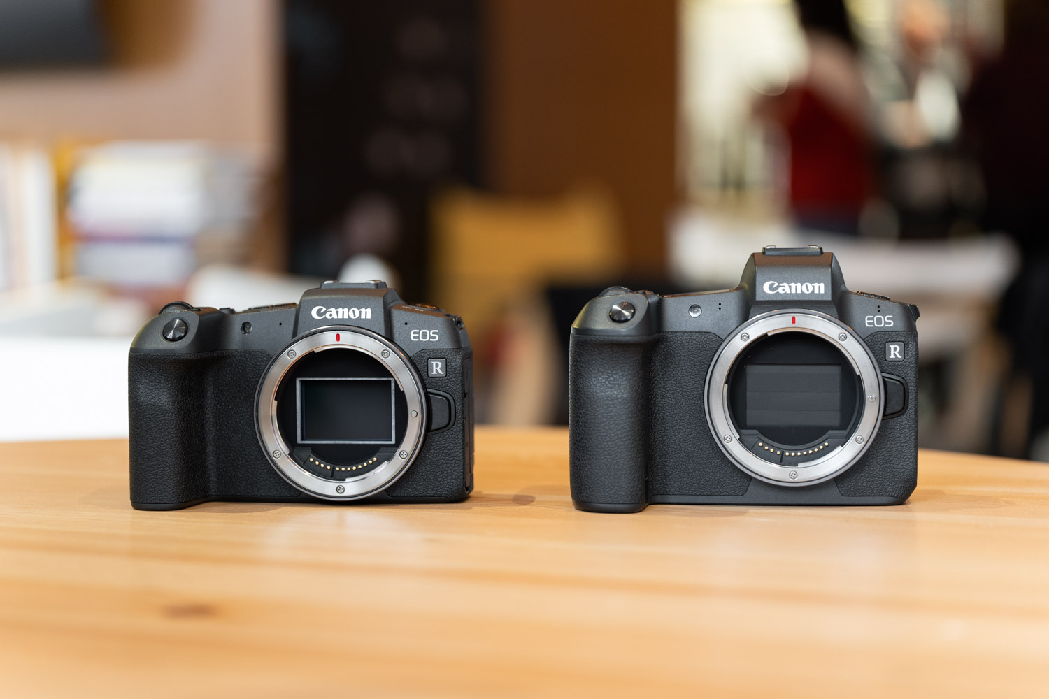 canon eos rp class="wp-image-887188" 