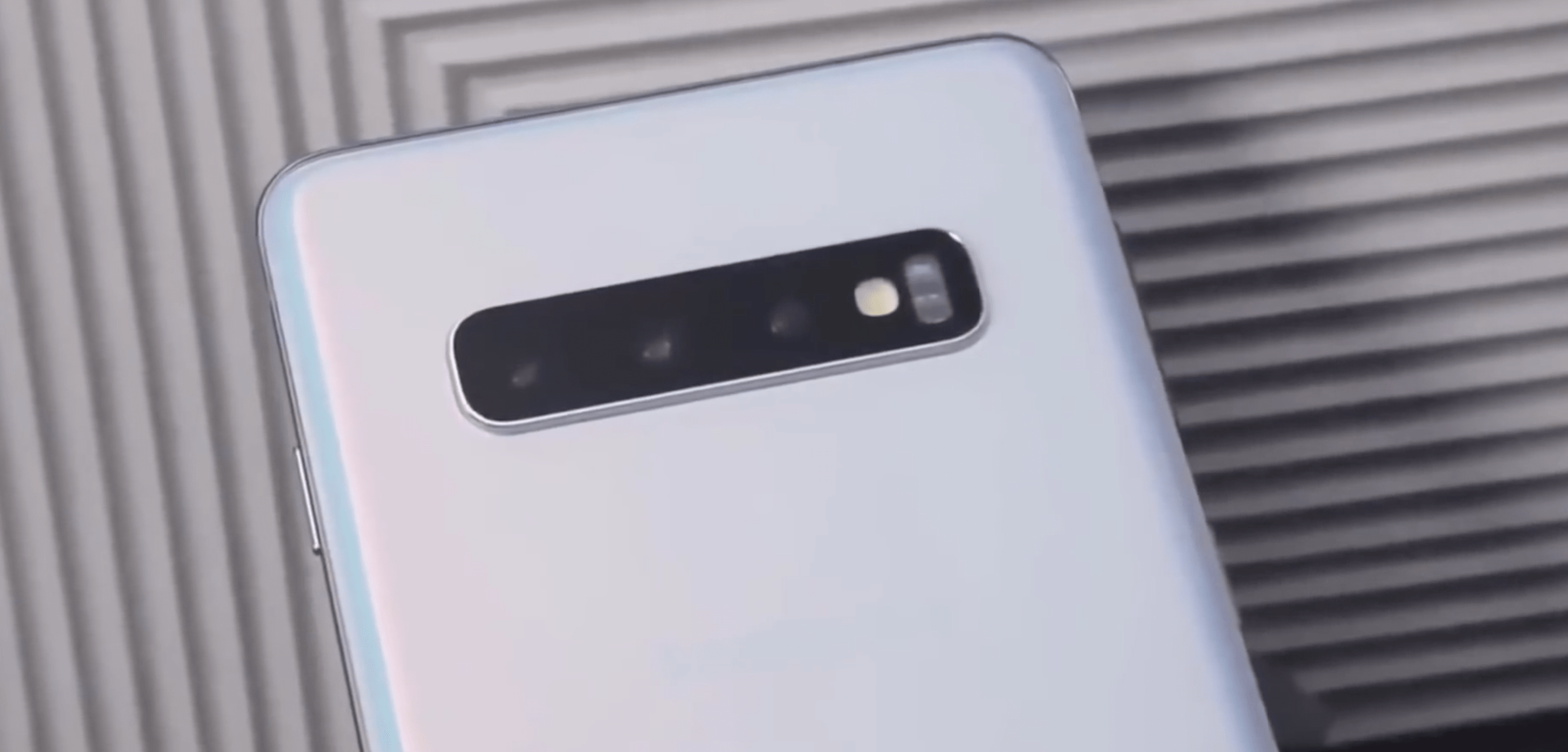 Bezprzewodowa ładowarka i bezprzewodowy power bank do Galaxy S10