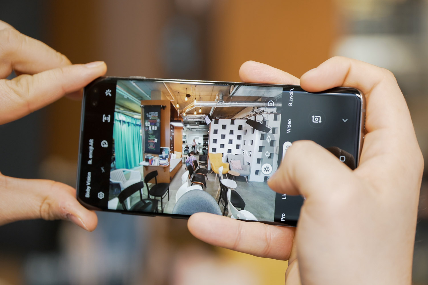 samsung galaxy s10 i s10 plus class="wp-image-890674" 