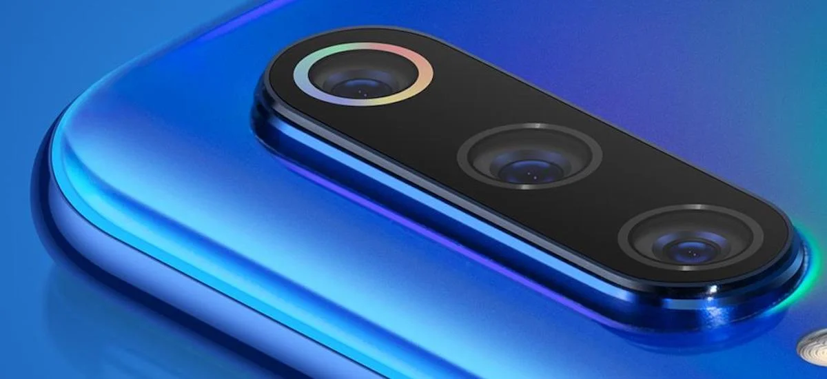Xiaomi Mi 9 na pierwszych zdjęciach prezentuje się zjawiskowo