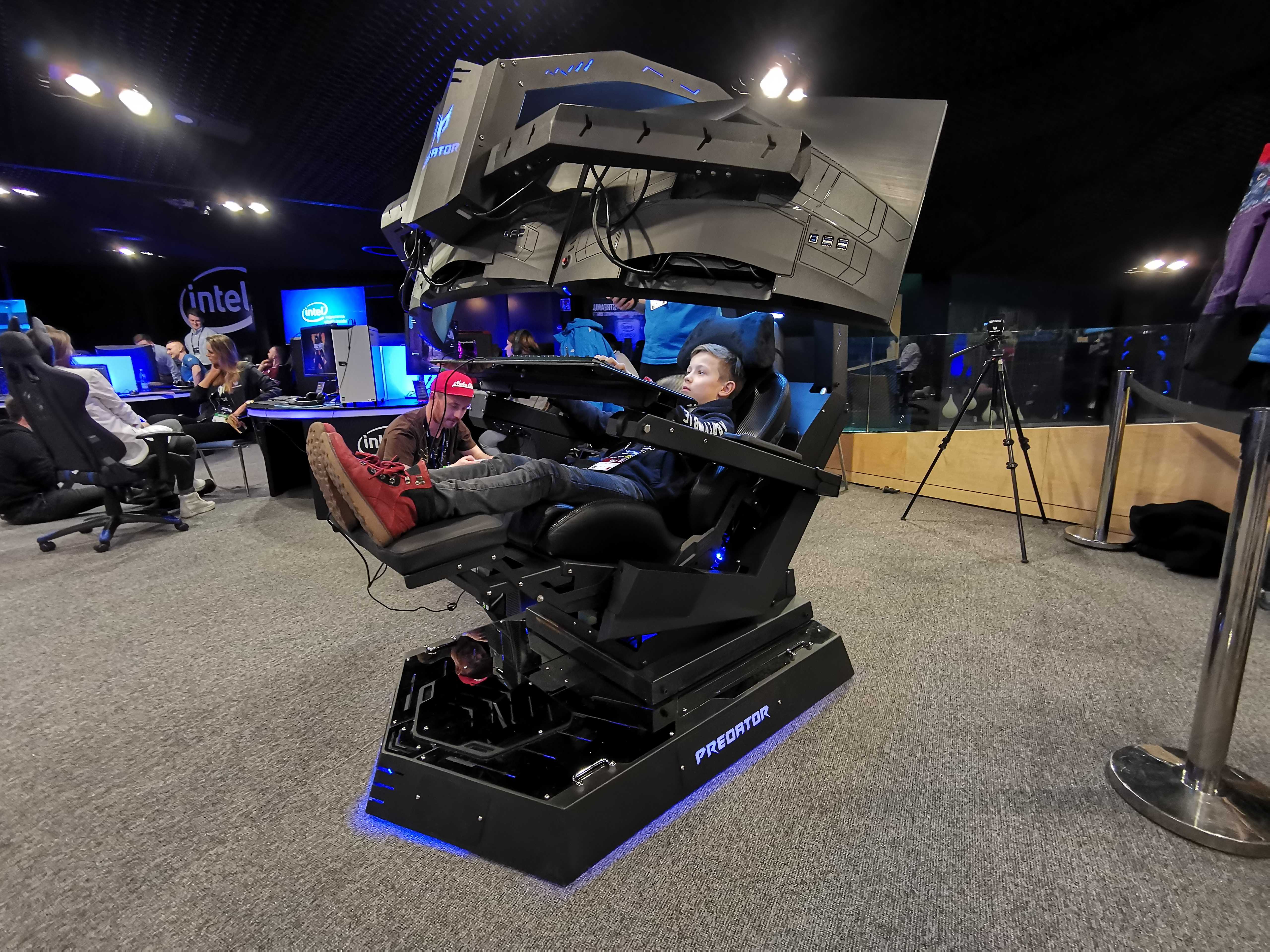 Intel Extreme Masters to okazja, by zagrać na komputerze droższym niż auto