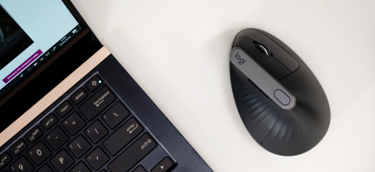 Zbawienie dla twojego nadgarstka. Logitech MX Vertical – recenzja