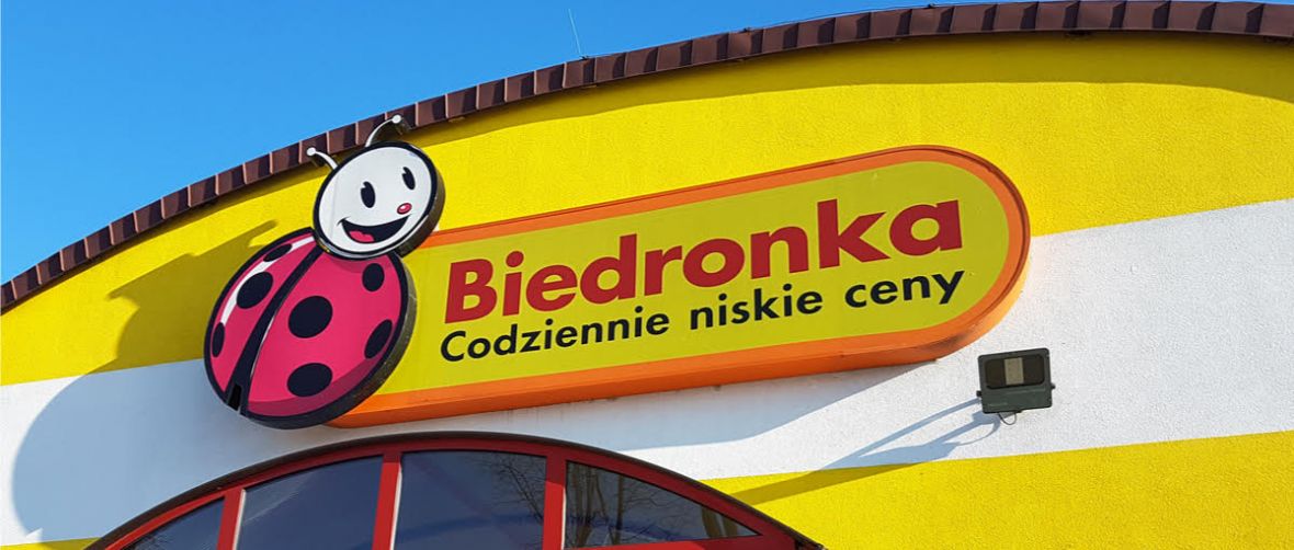 Biedronka rozda karty przedpłacone ze 150 zł miesięcznie