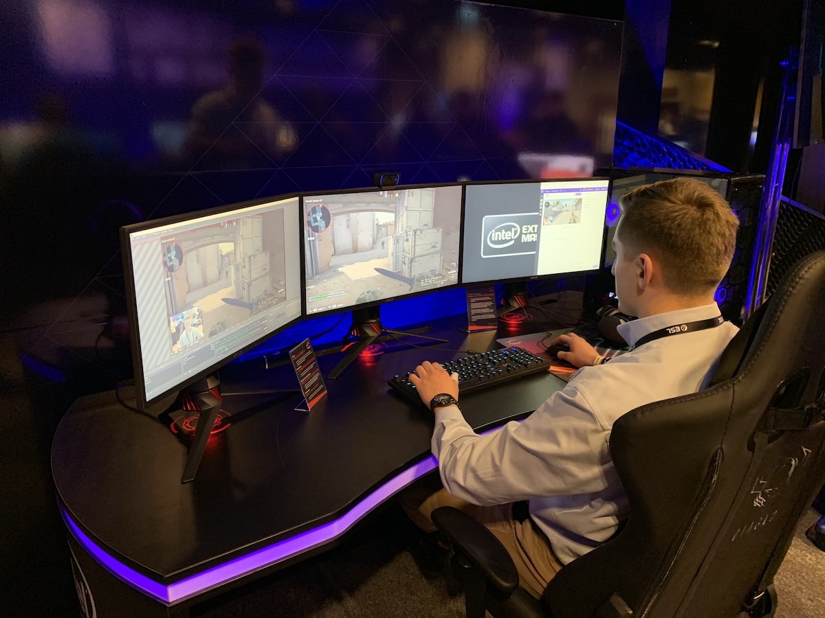 iem 2019 komputery 19 class="wp-image-897367" 