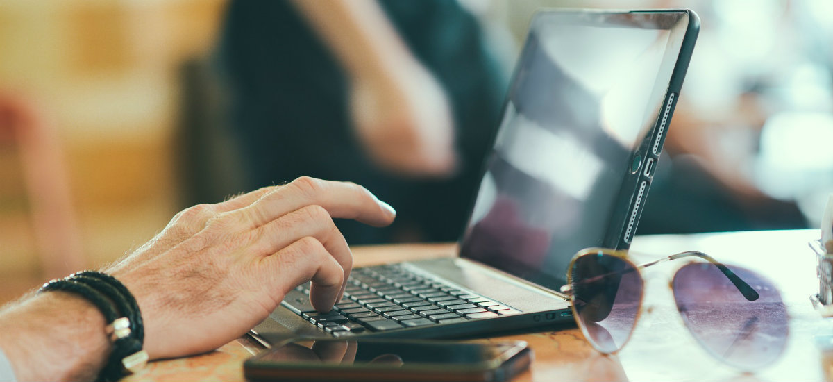 Facebook uruchamia własne płatności w Marketplace