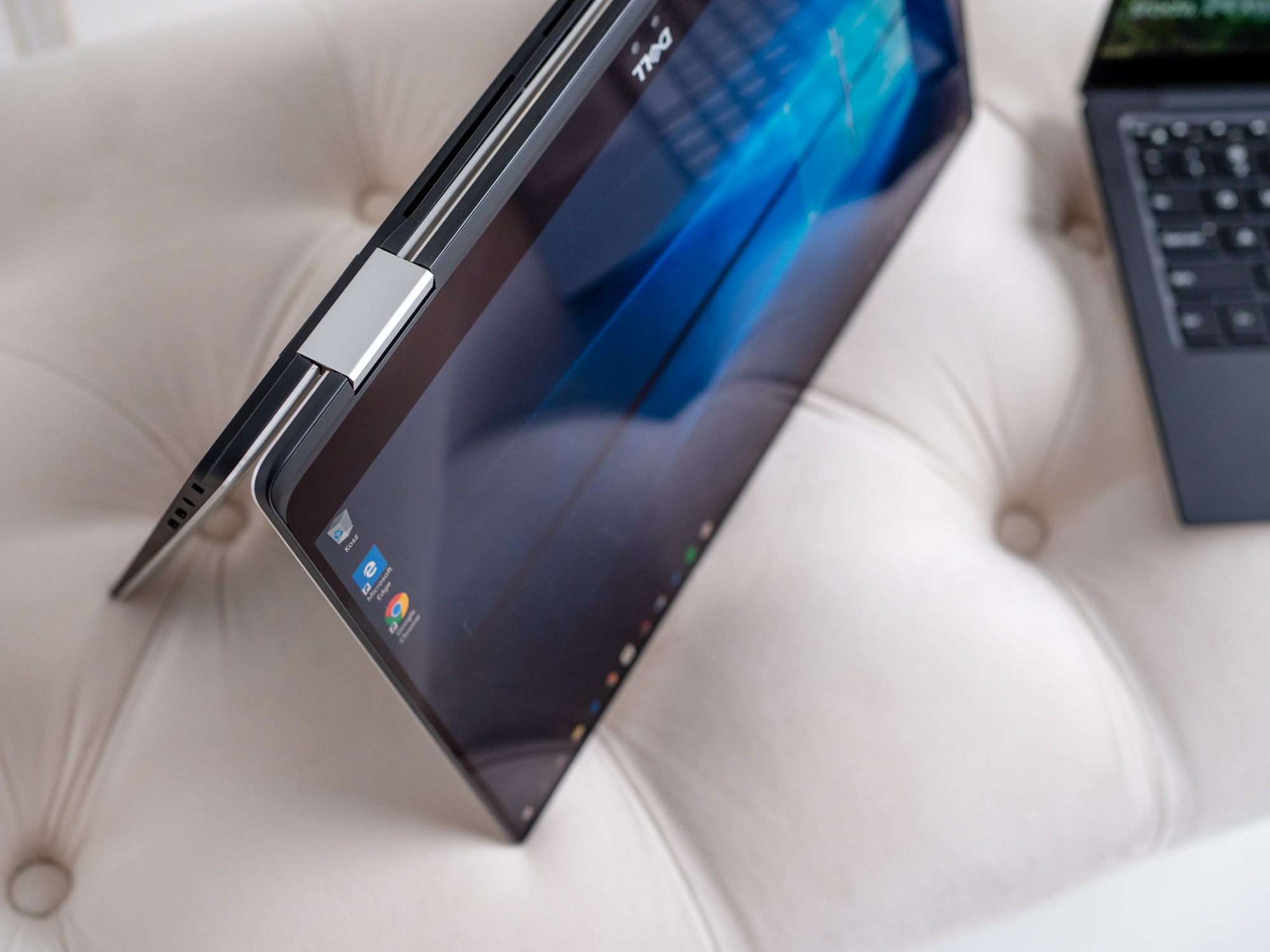 Dell XPS 15 2w1 class="wp-image-930227" 