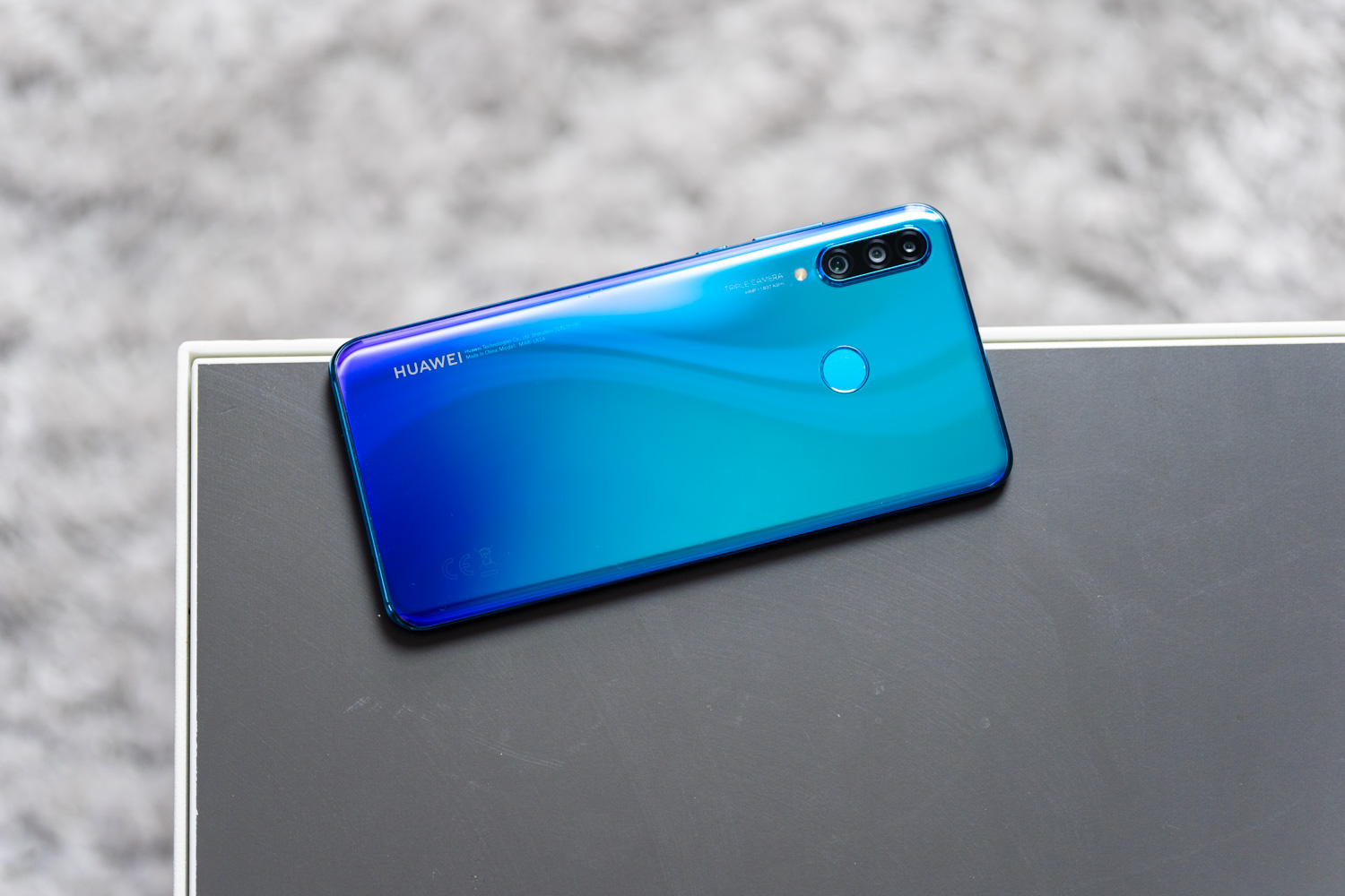 NEWS: Smartfony Huawei P30 Lite w Polsce dostały EMUI 10