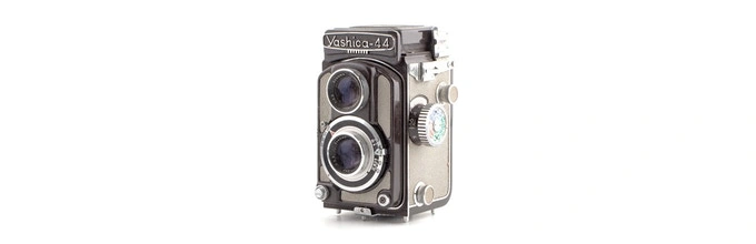 yashica aparat analogowy class="wp-image-930605" 