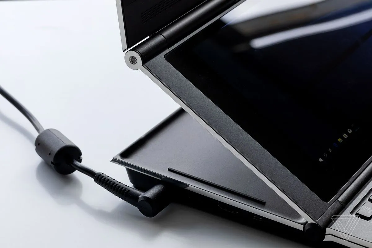 Intel Honeycomb Glacier. Źródło: The Verge class="wp-image-946097" 