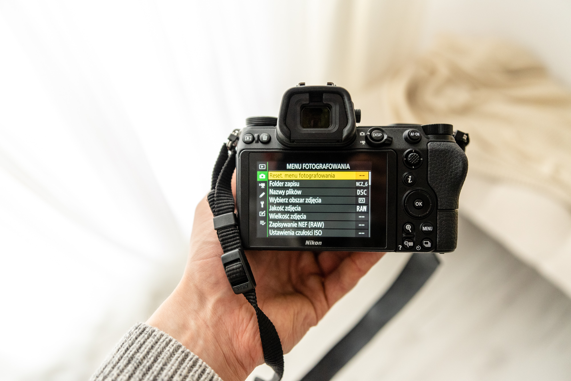 Nikon Z6 czy Nikon D750 